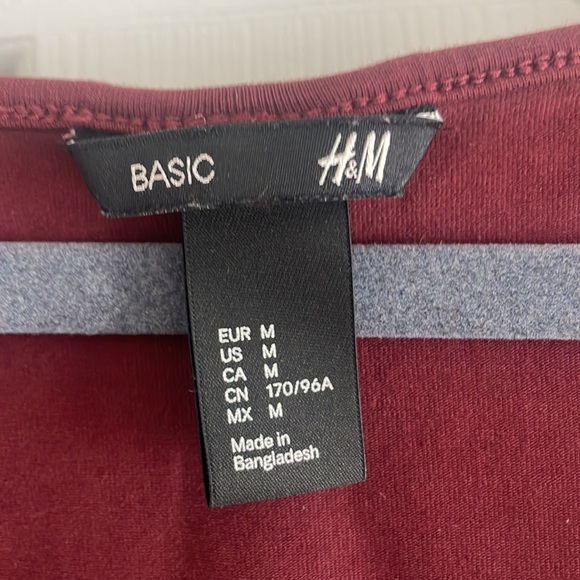 H&M burgundy dress. Cotton/spandex. Soft and comfortable fit. Medium - Picture 2 of 3